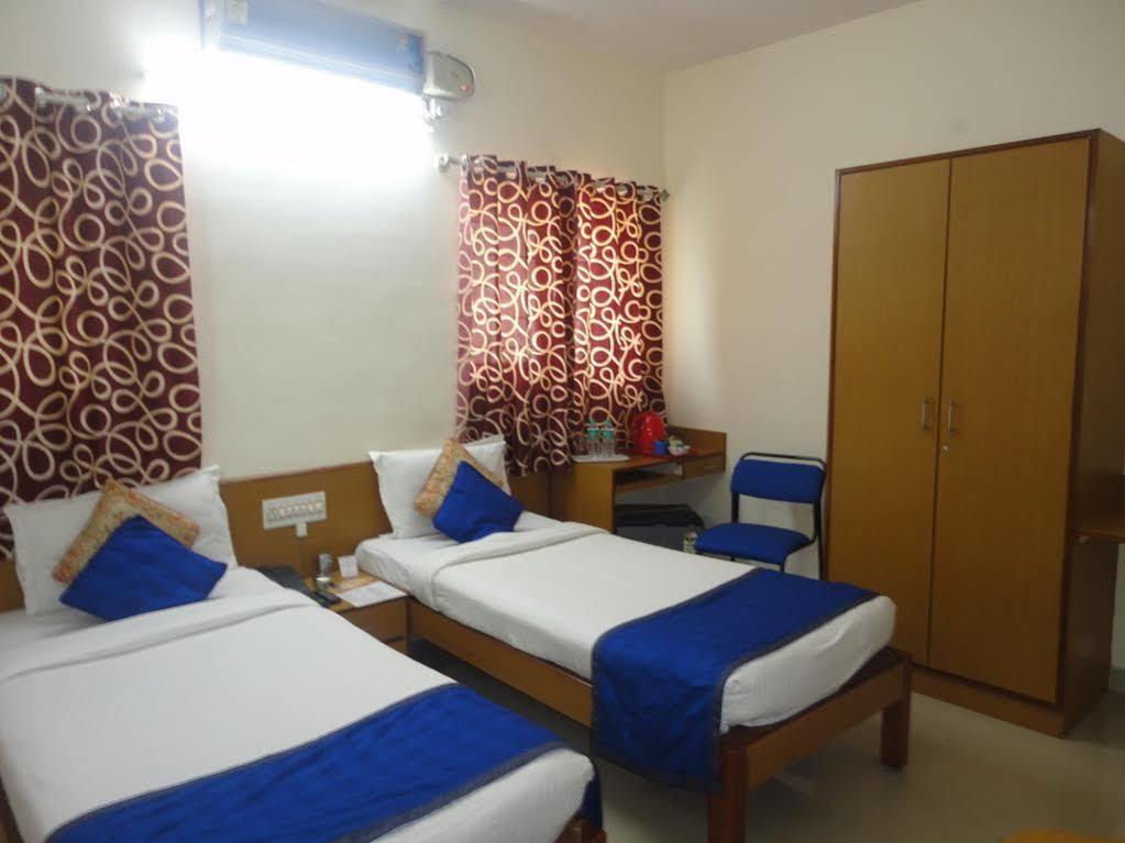 Arra Suites Kempegowda Airport Hotel Bangalore Exteriör bild